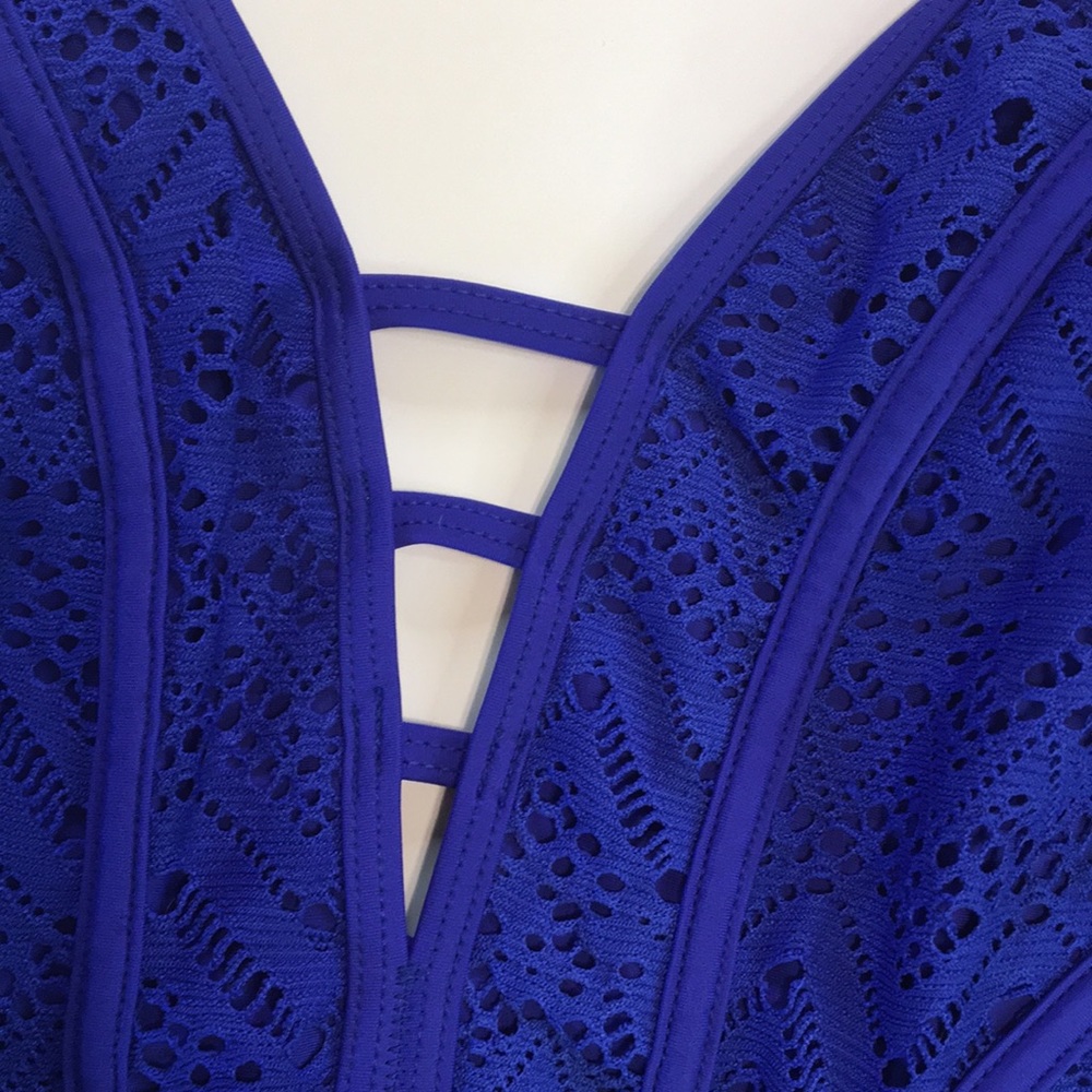 Bathing suit - Picture 4 of 16